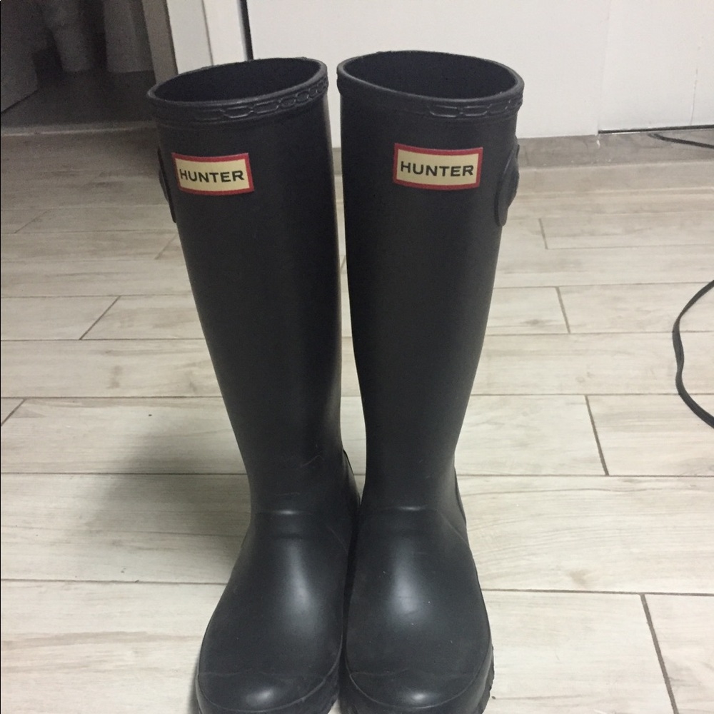 Black matte Hunter rain boots size 7